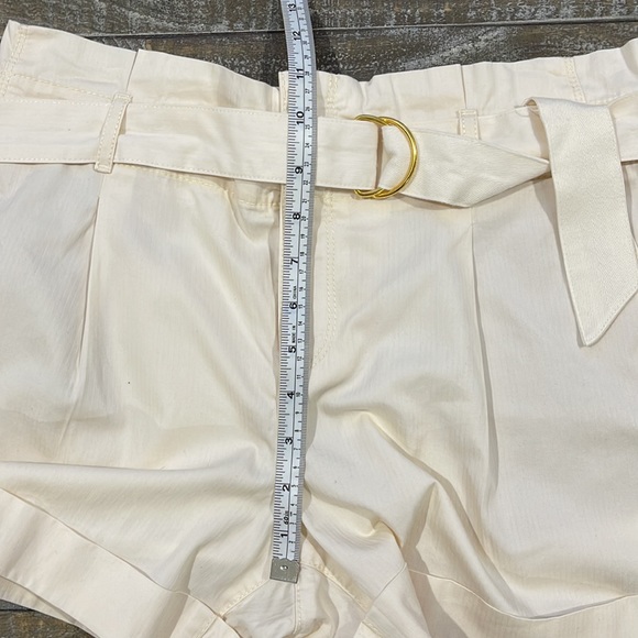 LOFT Herringbone Belted Paper Bag Shorts; Size 4; Color: whisper white - Picture 8 of 11